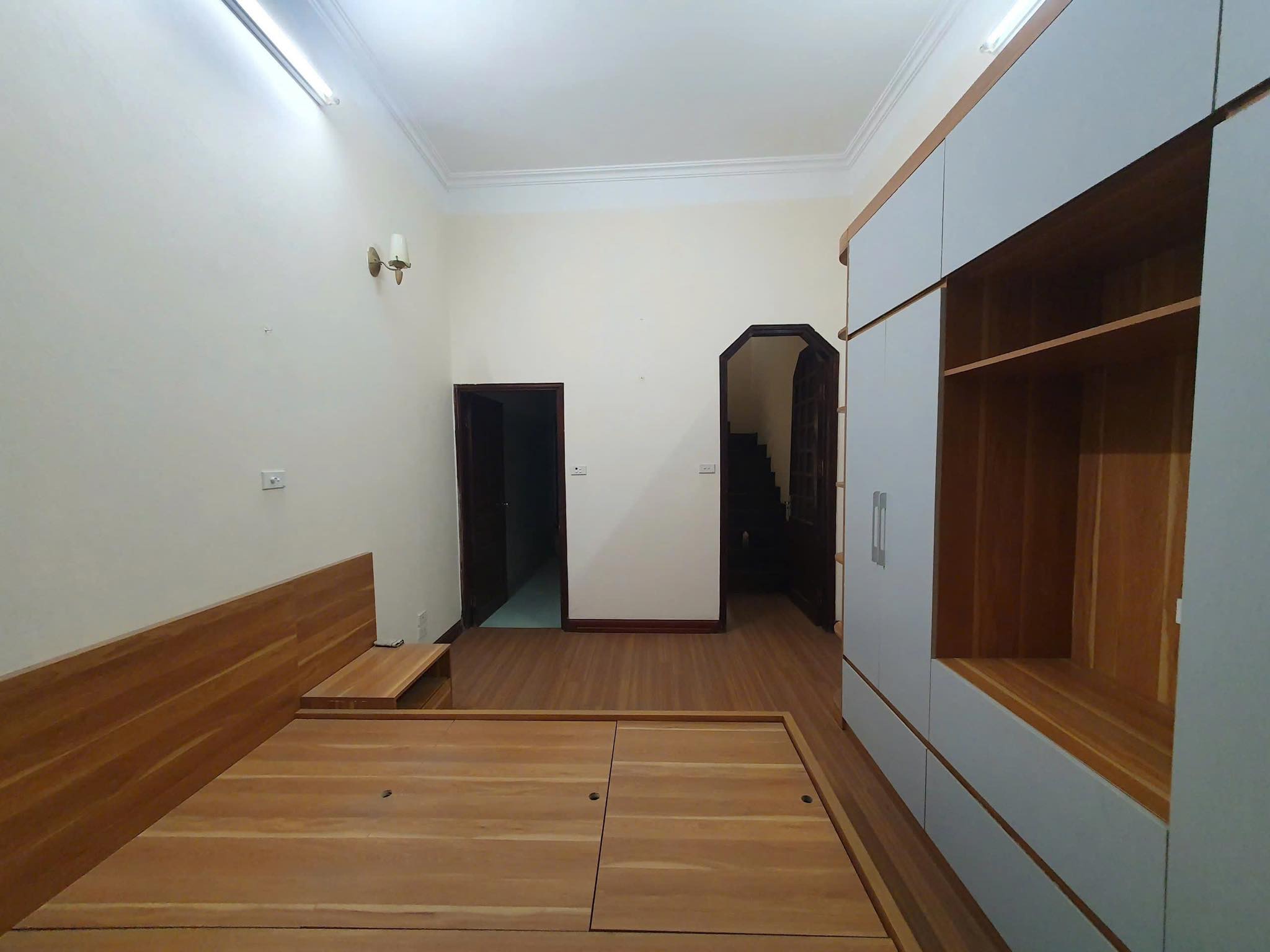 Cho thuê nhà ở gia đình ngõ 175 Phố Định Công, 5 tầng, 35m2, 3 ngủ, 4 WC, giá 12 Triệu - Ảnh 4